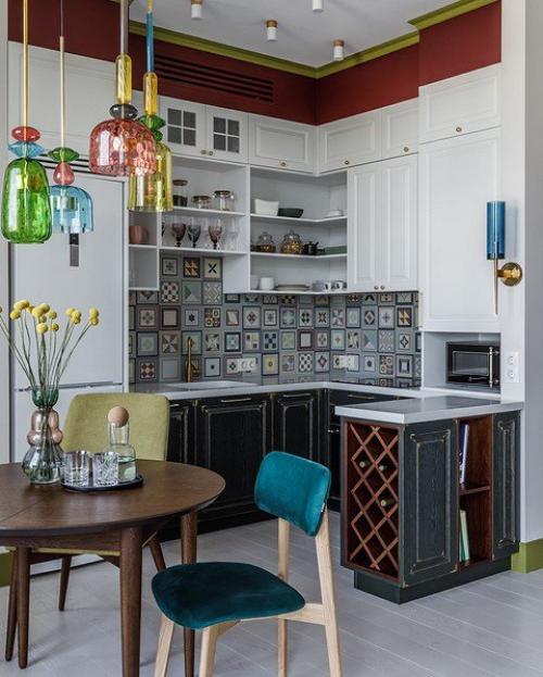 Светлая квартира с яркими акцентами! 01