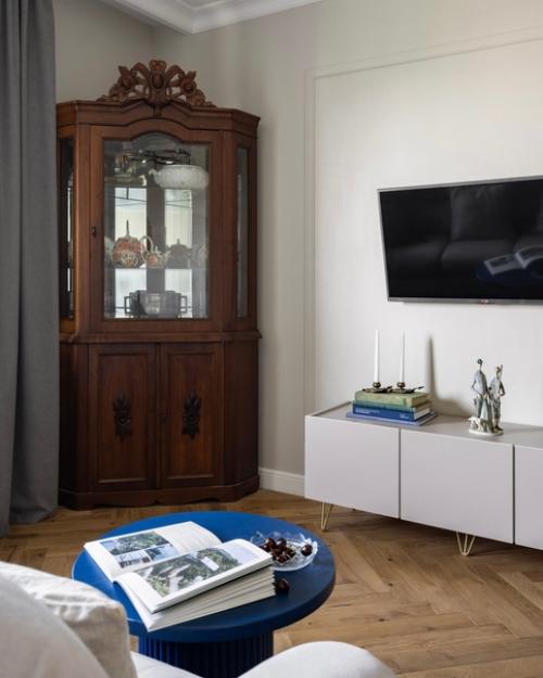 Владелица этой квартиры -  женщина, которая планирует жить здесь с собакой. 05