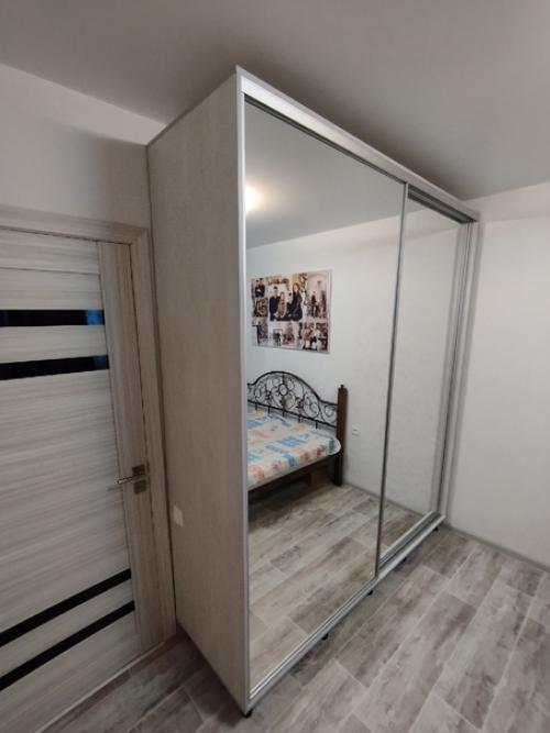 Чаще всего наполнение большого шкафа в спальню продумывают сразу для двух супругов. 01 Чаще всего наполнение большого шкафа в спальню продумывают сразу для двух супругов. 01