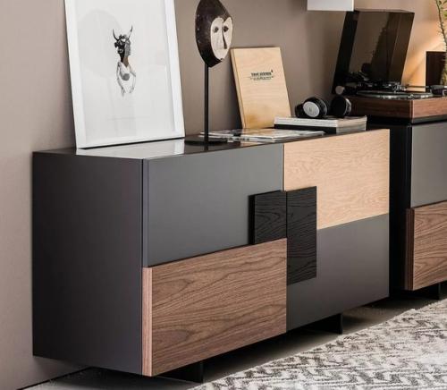 Основная характерная черта комода - это его функциональность. 08