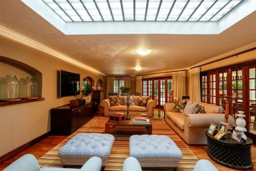 Потрясающий особняк, площадью 1200 m? 03