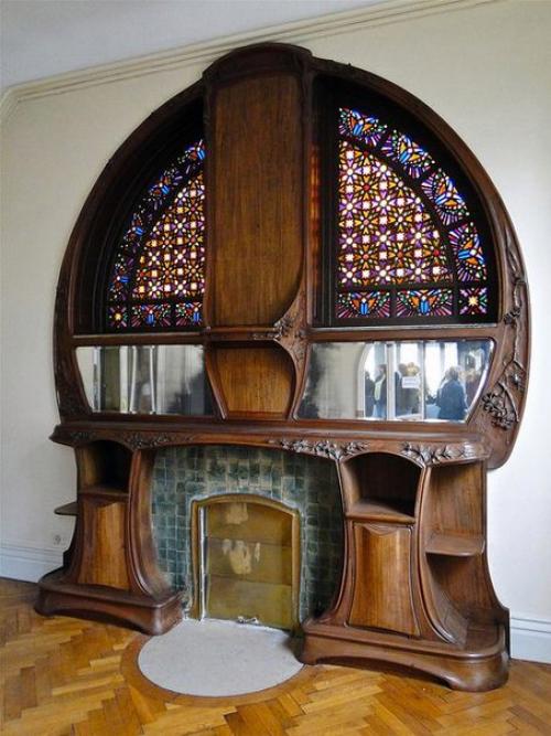 В 1898 году мажорель нанял Генри (Анри) саважа (1873 - 1932), молодого парижского архитектора для строительства собственного дома. 03