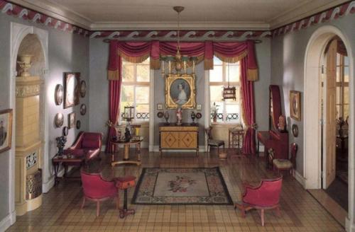 Стиль бидермейер, распространившийся по Европе в начале XIX века, имеет немецкое происхождение. 02