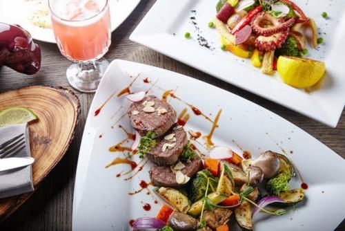 Двухэтажный бар в эклектичном стиле Бегемот is Back открылся на садовой. 04