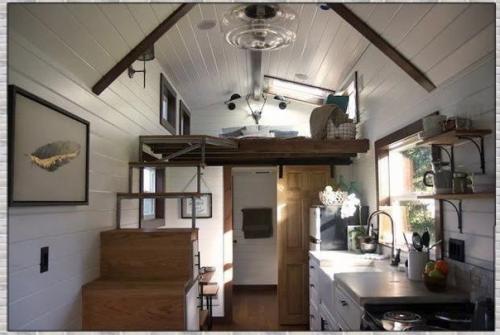 Крохотный домик. В котором есть всё необходимое. 02