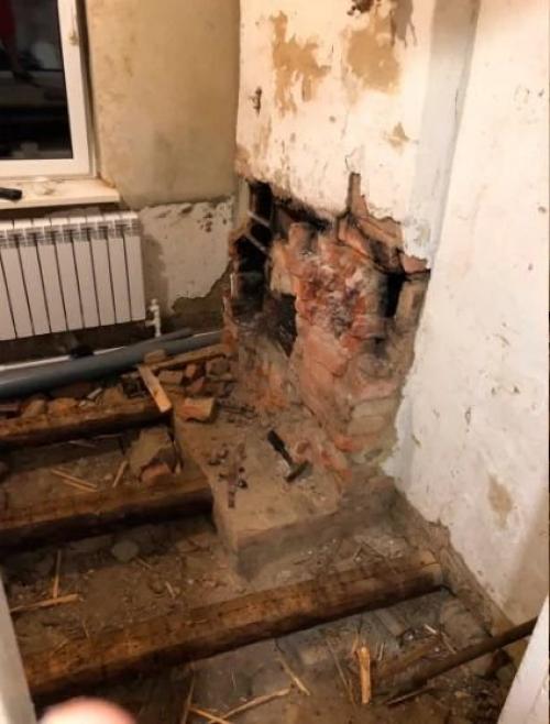 После свадьбы семья нам старый дом подарила. 01