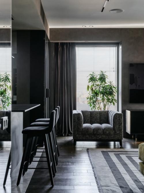 Реализованный интерьер темной квартиры с яркими акцентами в Москве. 03