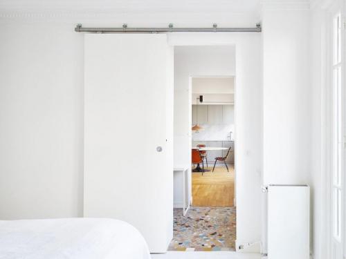 Современная квартира. В светлых тонах. 07