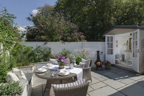 Этому дому более 300 лет. 09