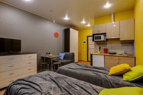 Немного дизайнерской фантазии, и пестрые безвкусные узоры превращаются в современный стиль. 07