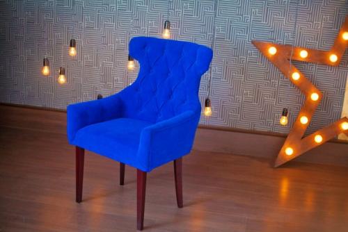 Фотостудия, в связи со сменой экспозиции продает мебель. 02