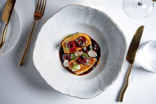 Ресторан Гвидон 18+.  Ресторан с морской кухней, вдохновленный сказкой Пушкина, расположен в старинном особняке на большой никитской улице. 01