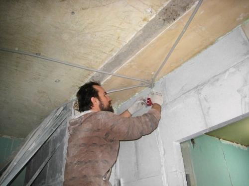 Мы делаем верхний свет и подсветку своими руками. 01