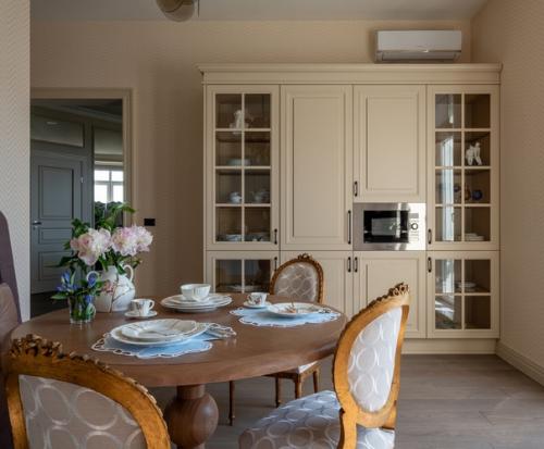 Спокойный, благородный интерьер для пожилой дамы. 05