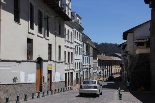 Радиогринго: Кито.  В том случае, если бы наша планета была плоской, Кито был бы пупом земли. 05