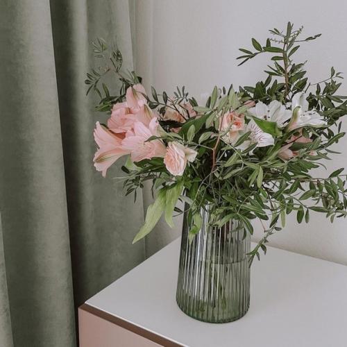 Зеленые оттенки в красивой квартире Насти Nastya_Homelike. 03