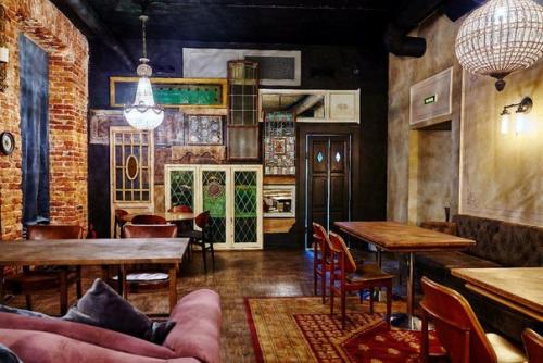 Двухэтажный бар в эклектичном стиле Бегемот is Back открылся на садовой. 01