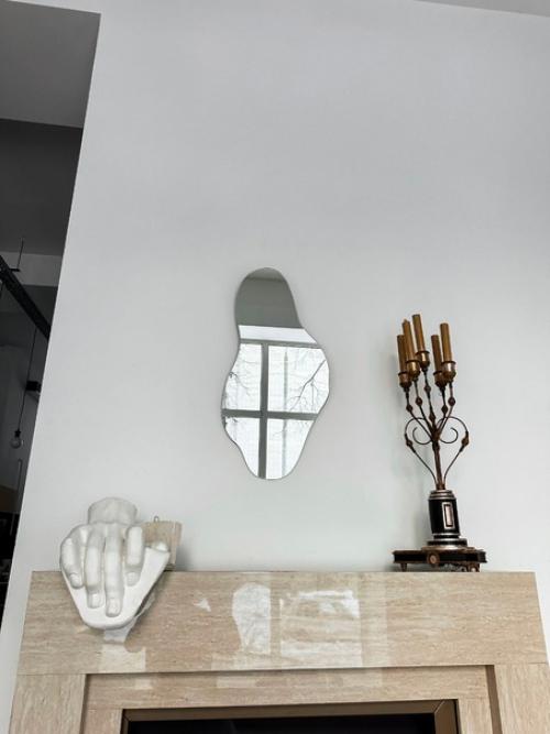 Зеркало с подсветкой мембрана может быть идеальным дополнением к современному интерьеру. 02