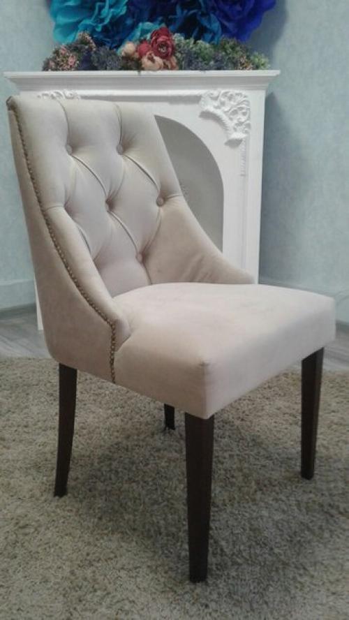 Фотостудия, в связи со сменой экспозиции продает мебель. 01