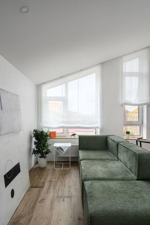 Небольшая мансардная квартира с антресолью. 01