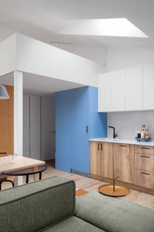 Небольшая мансардная квартира с антресолью. 05