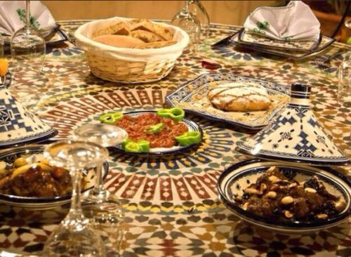 Рестораны марокко.  Область Фес - бульман. 01