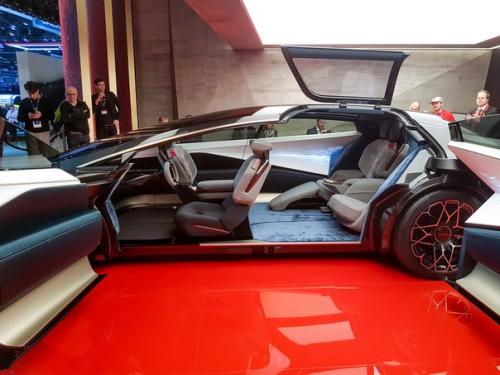 Новый Aston Martin: круче Теслы, дороже Ferrari. 01