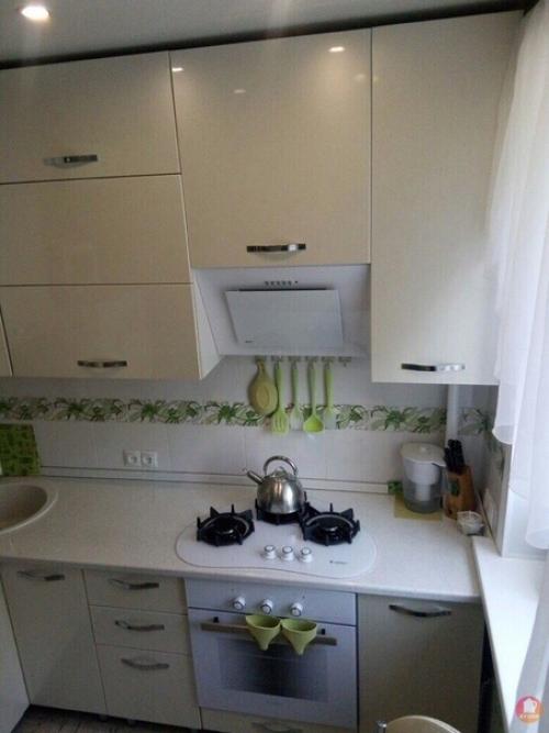 Кухня небольшая, но организиция хорошая. 02