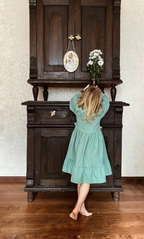 Здравствуйте.  Нашла я шкаф, который идеально подойдет для детской. 03