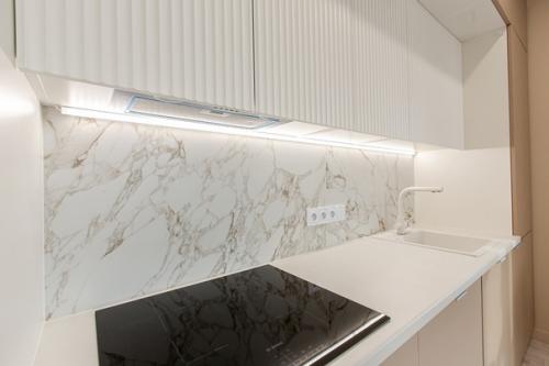 Когда речь заходит о трендах в дизайне интерьера, чаще всего мы рассуждаем о глобальных тенденциях, которые развиваются в течение долгих лет. 03