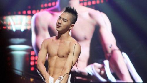 News => тэян так сильно скучает по топу, что сделал это.