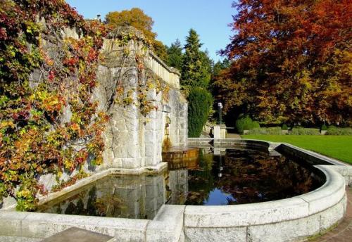 Средневековый замок хэтли находится в округе британская Колумбия. 01