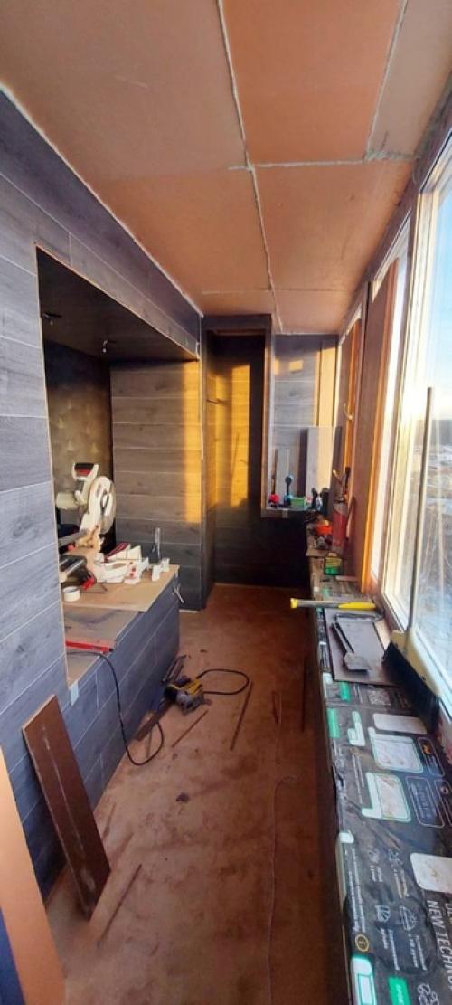 Закончен очередной объект - ремонт 5-ти метровой лоджии. 03