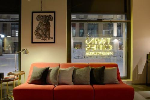 Первый австралийский хостел с живыми поссумами открылся у площади восстания. 03