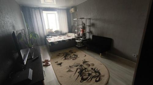 Подскажите как сделать интерьер уютнее и современнее. 02