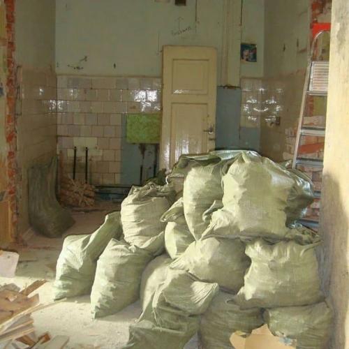 После бабушки осталась квартира, делалось все с 0. 02