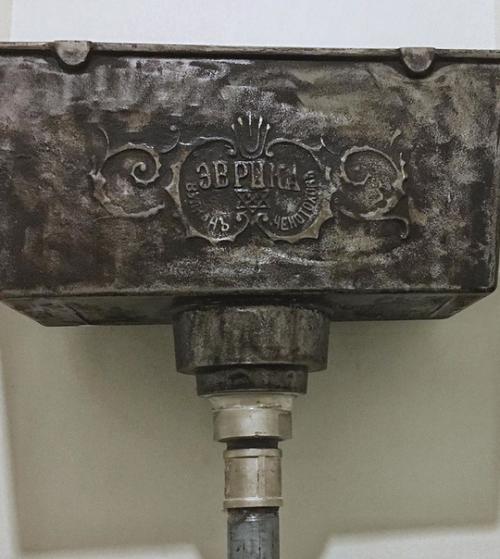 Про воссозданную ванную комнату начала XX века в одной старой петербургской квартире. 07