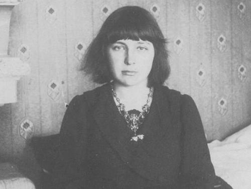 Бродский убеждал нас не выходить из комнаты, и сейчас этот призыв актуален как никогда. 09 Бродский убеждал нас не выходить из комнаты, и сейчас этот призыв актуален как никогда. 09