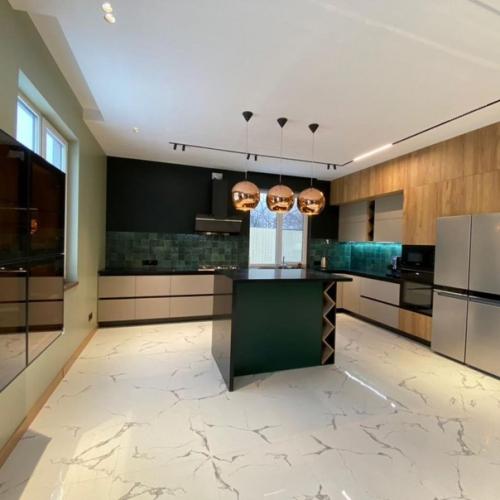 Шикарная кухня в частном доме от нашего подписчика. 03