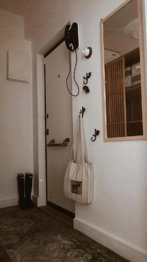 Добрый день, меня зовут Ирина. 05