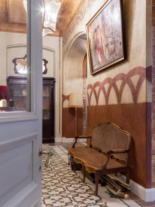 Квартира с антикварной мебелью и альфрейными росписями начала ХХ века. 02