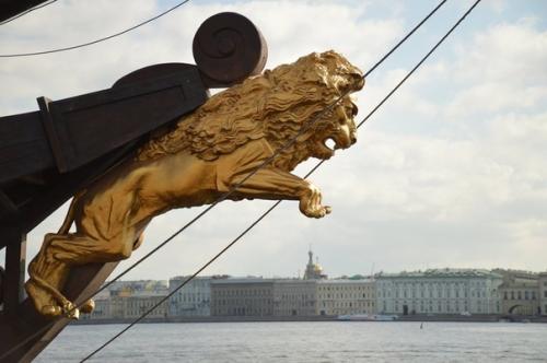 Львы Петербурга. Наверняка, каждый житель города на Неве хотя бы раз в жизни задавался вопросом откуда в Санкт-петербурге столько львов? 01