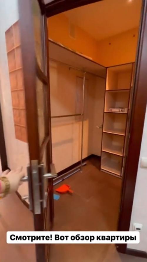 Вот Обзор: катя колисниченко устроила экскурсию по новой квартире в Санкт-петербурге. 02