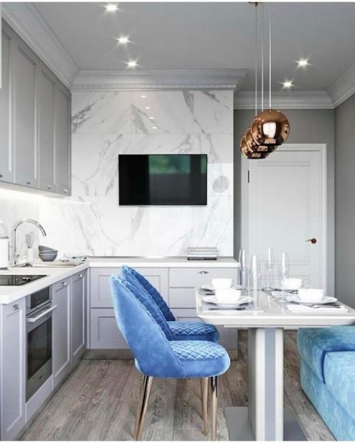 Белая кухня с синими акцентами. 01