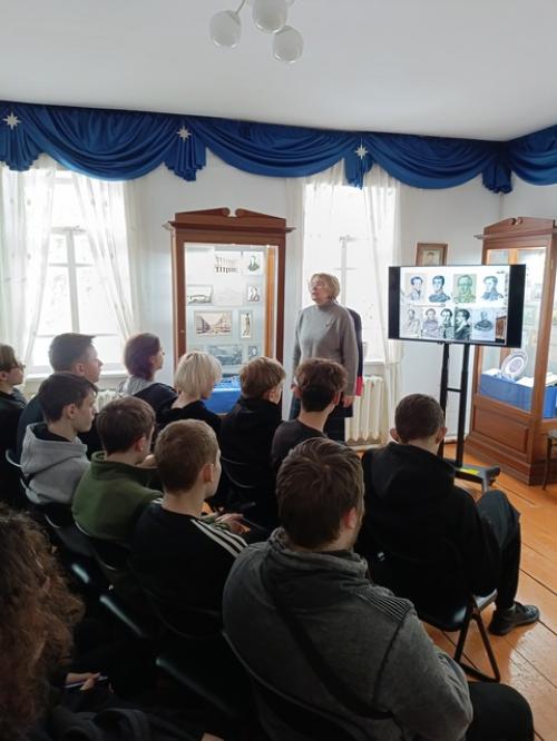 6 марта студенты первого курса, побывали на экскурсии в дом - музей в. к. Кюхельбекера. 03 6 марта студенты первого курса, побывали на экскурсии в дом - музей в. к. Кюхельбекера. 03