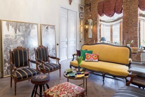 Квартира с антикварной мебелью и альфрейными росписями начала ХХ века. 03