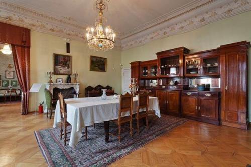 Я тебя в МУЗЕЙ поведу. 02