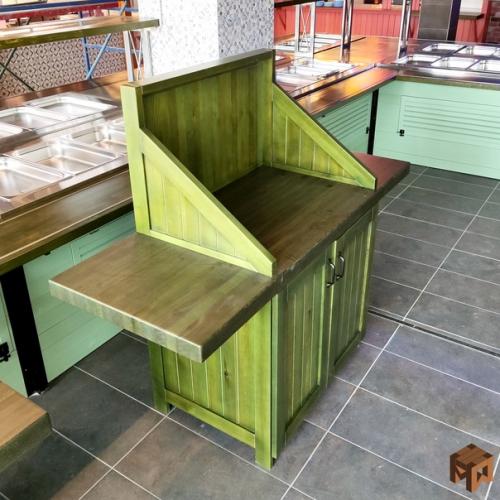 Непривычный оттенок для мебели из дерева и шикарный результат. 02