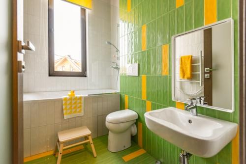 Домик в лесу: светлый интерьер в стиле лаунж ч. 2. 06