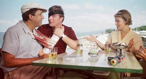 В этом году исполняется 49 лет культовой комедии Леонида Гайдая Бриллиантовая Рука. 03